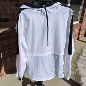 Ladies Under Armour jacket h storm pull over white jacket new large